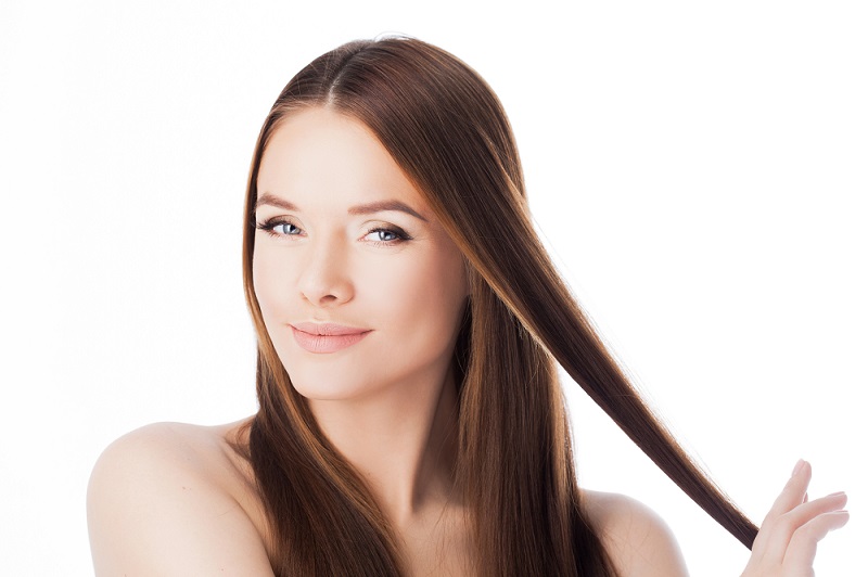 Czy keratynowe prostowanie niszczy włosy?